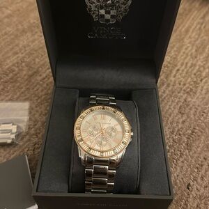 VINCE CAMUTO VC/5159GYRT Women's Swarovski Accented 42mm Watch